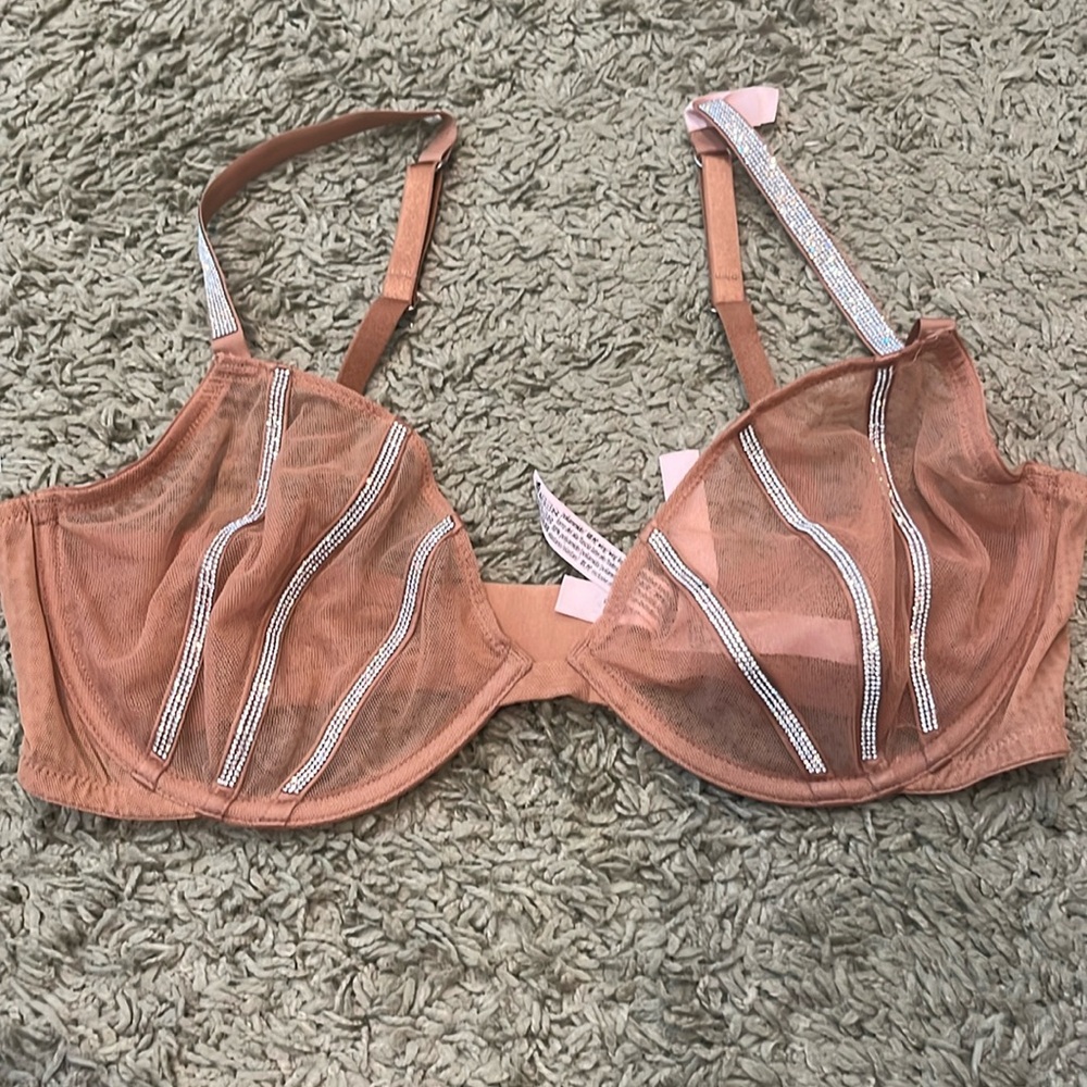 Victoria Secret Sheer Shine Very Sexy Low Cut Bra